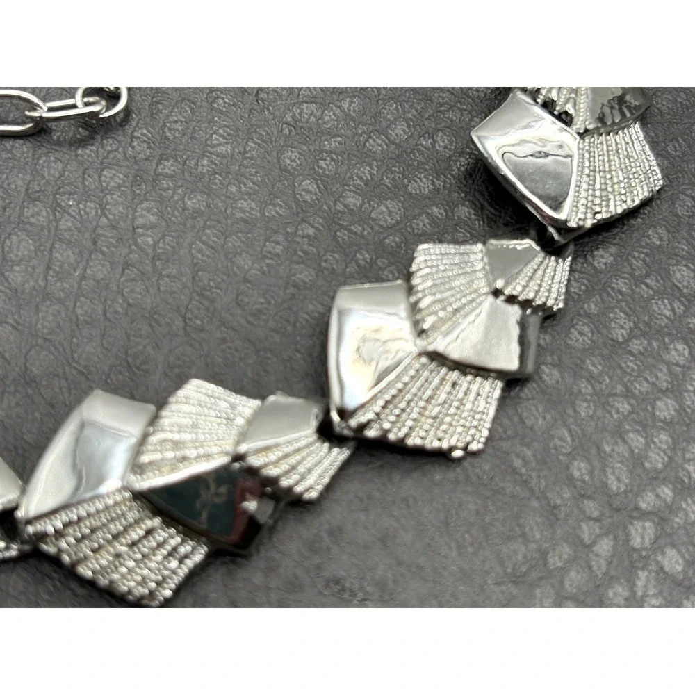 Vintage Geometric Design Silver Tone Mod Panel Necklace Choker 14-17